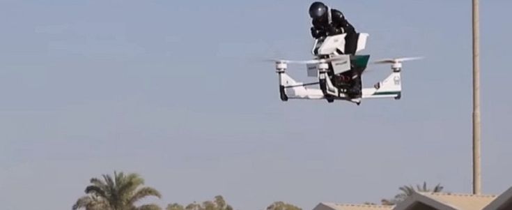 Moto volante, a Dubai la polizia viaggia così