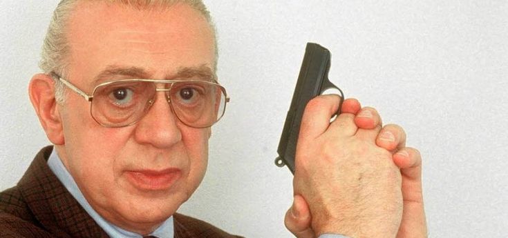 Germania, Derrick bandito dalla tv pubblica: troppo pesante il passato di Hors Tappert
