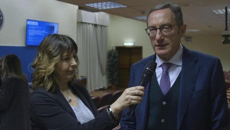 Malattie reumatiche, non solo ossa e articolazioni: sotto attacco anche i polmoni