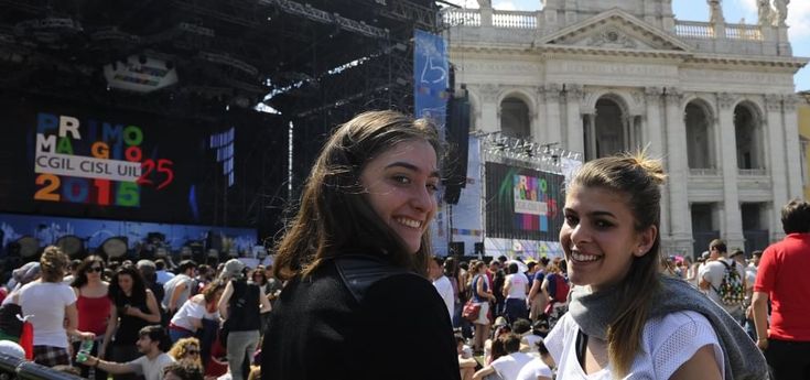 Il concertone di piazza San Giovanni, il ritorno dei Bluvertigo, Lo Stato Sociale in nero