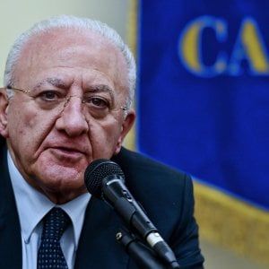 De Luca, una prova di debolezza la telefonata ai Cinque Stelle
