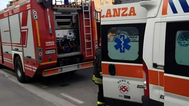 Muore soffocato sul divano nel rogo causato dalla sigaretta: colpo di sonno o malore per il caldo