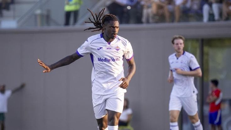 Fiorentina, Kean ceduto al Como: al suo posto dal Manchester Utd arriva Zirkzee