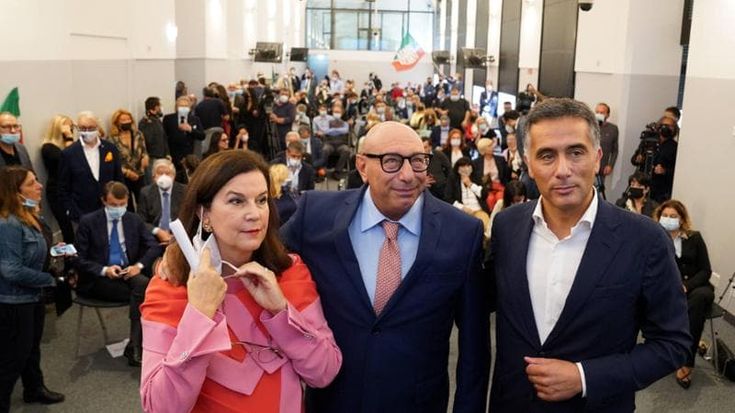 Forza Italia, a Milano cresce la fronda contro la coordinatrice Rossello: chat lasciate e malumori