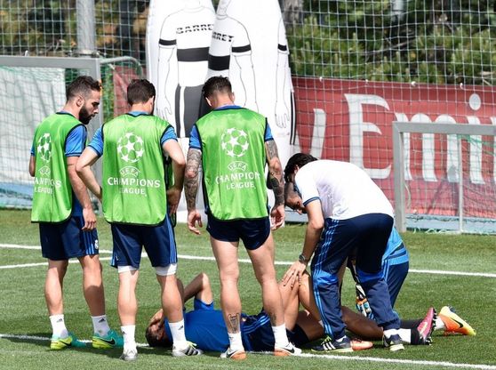 Real Madrid, paura per Cristiano Ronaldo: botta in allenamento