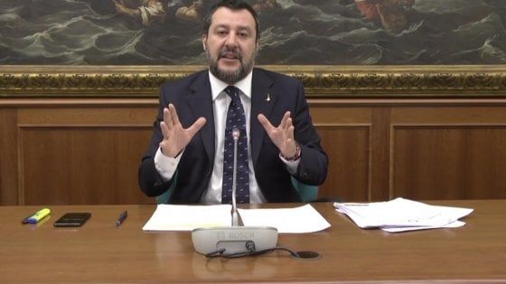 Cura Italia, Salvini: "Cambia o non ci sarà l'ok della Lega. Chiamerò oggi Meloni e Berlusconi"