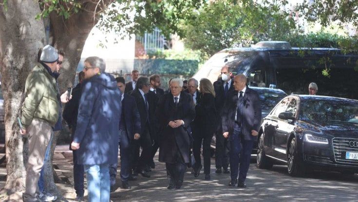 Il presidente Mattarella a Palermo per il funerale del medico Pitrolo