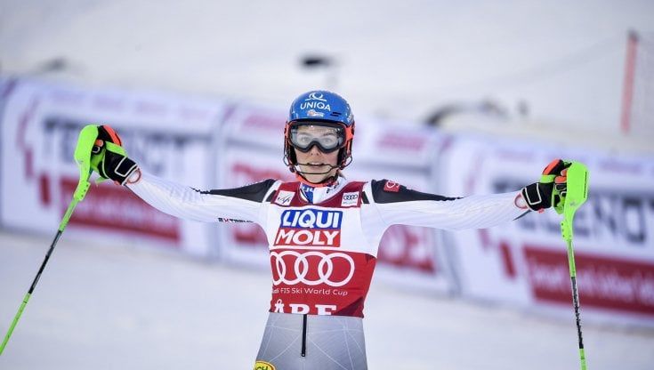 Sci, Cdm: Petra Vlhova vince lo slalom ad Are e vola in testa nella generale