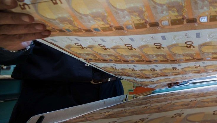 Risparmio, le famiglie fanno il pieno di bond pubblici ma i depositi resistono