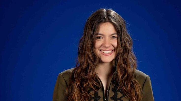 Amici, Elena D’Elia in finale: la musicista che segue le orme di Nada e Bob Dylan