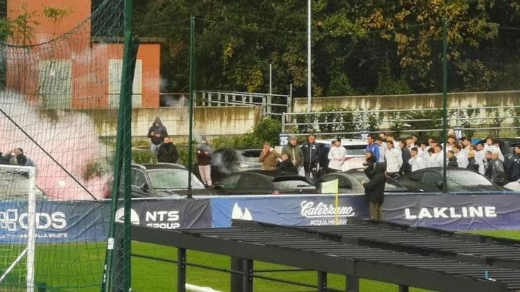 Sampdoria, gli ultrà a Bogliasco. Diktat alla squadra: “Basta alibi, dovete vincere”