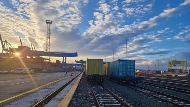 Porti, rallenta il treno in Liguria,meno container sui binari