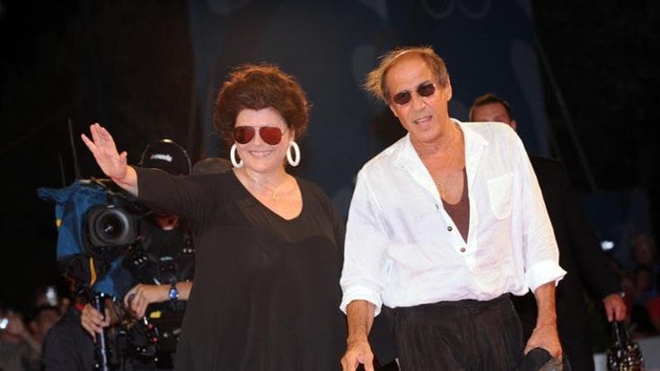 Claudia Mori e Adriano Celentano, l’audio social: “A che età hai iniziato a parlare?” “A 13-14 anni”