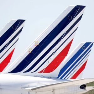 Coronavirus, Parigi è pronta a ricapitalizzare Air France