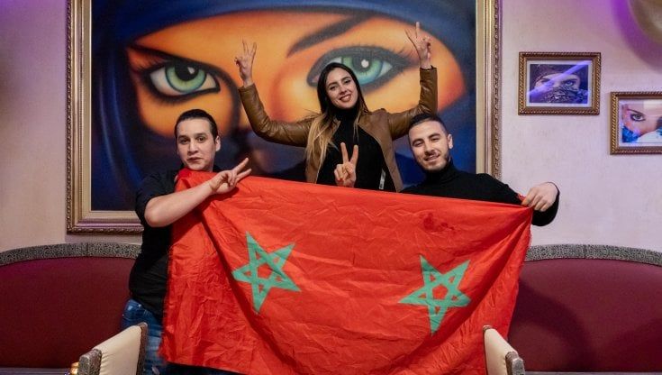 I tifosi del Marocco e la sfida mondiale, tra i locali di Porta Venezia dove sogna una comunità intera: "Comunque vada sarà una festa"