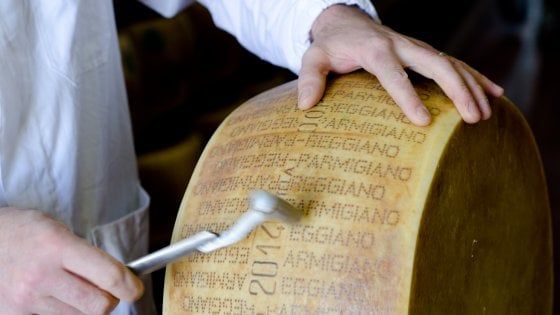 Parmigiano Reggiano, avvio sprint nel 2019: salgono produzione e prezzo