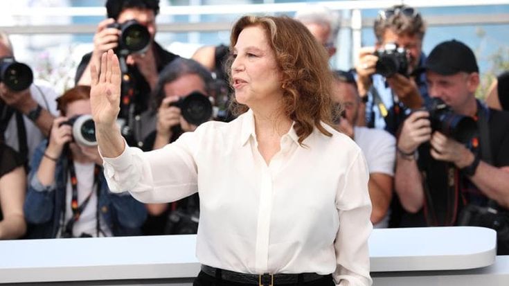 Stefania Sandrelli: “Per noi attori danno e beffa dall’Inps che rivuole i soldi indietro”