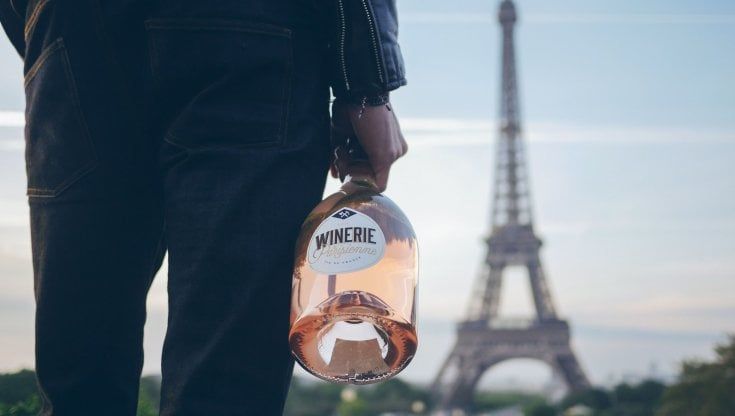 La cantina (un po' folle) che produce vino sulla Tour Eiffel 