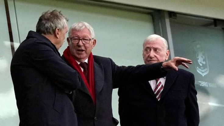 Alex Ferguson, lo United lo allontana dopo 38 anni: è la fine di un’era. E Cantona si infuria