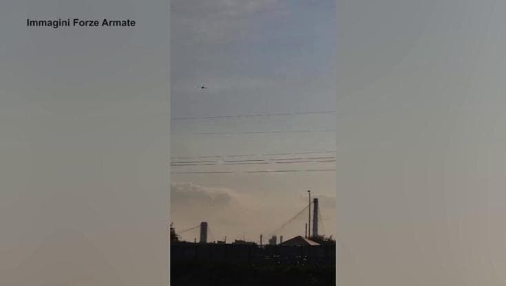 Russia, attacco ucraino su Mosca con droni: incendio in una raffineria di petrolio