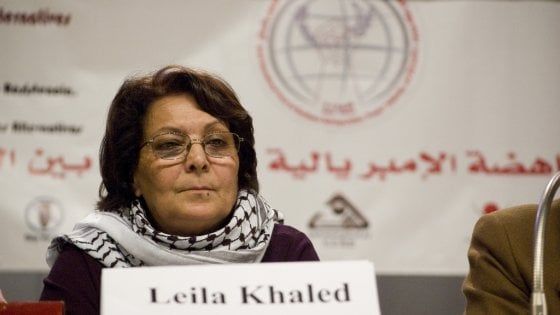 Fiumicino, fermata e respinta Leila Khaled: la militante palestinese costretta a tornare in Giordania