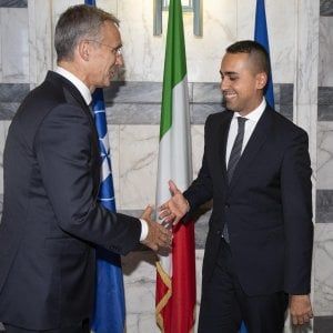Siria, Di Maio contro Erdogan: "Inaccettabile l'invasione contro i curdi". E convoca l'ambasciatore turco in Italia