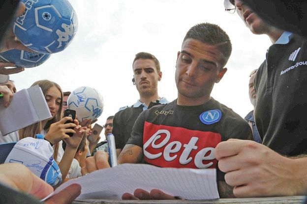 Dimaro, Insigne firma autografi