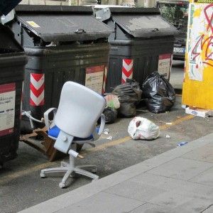 Imola, cittadini-007 contro l'abbandono dei rifiuti