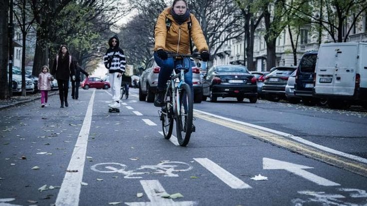 Torino pedala più forte, 50 chilometri di piste ciclabili completate in 4 anni