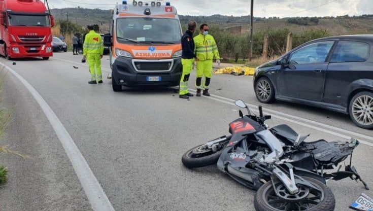 Raffadali, mortale sulla statale 118: perdono la vita due fidanzati di 17 anni