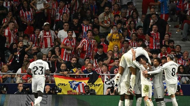 Atletico-Real, nel derby di Madrid succede di tutto: tensione, sospensione, poi Ancelotti subisce il pari nel recupero