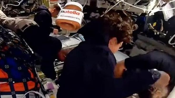 Che Spazio sarebbe senza Nutella? Il barattolo più famoso del mondo nella diretta dall’orbita lunare