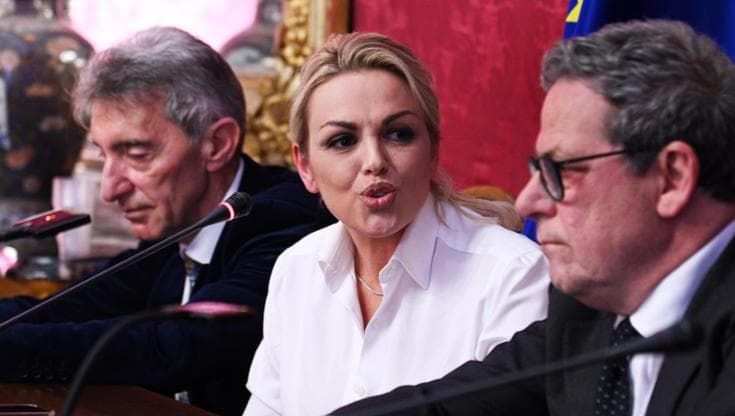 Francesca Pascale: “Forza Italia in Puglia non esiste, D’Attis deve dimettersi”