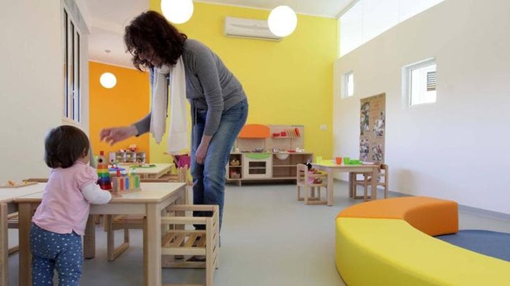 Meno 34% di nati in 15 anni, l’inverno demografico lombardo spaventa i nidi: “Aiutiamo le famiglie”
