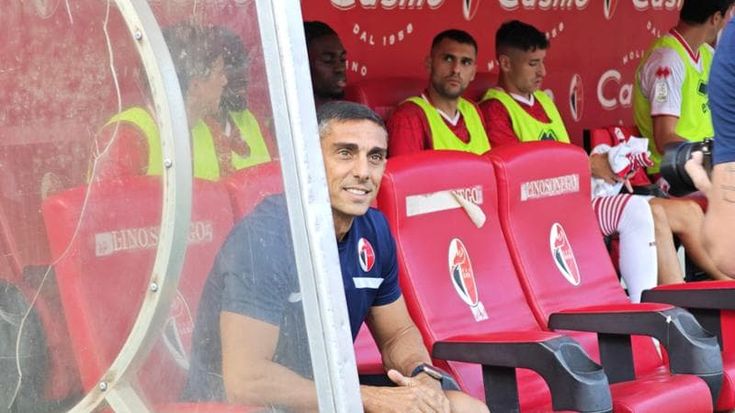 Il Bari a Cremona per centrare il sesto risultato utile consecutivo. Tre nomi per sostituire lo squalificato Lella