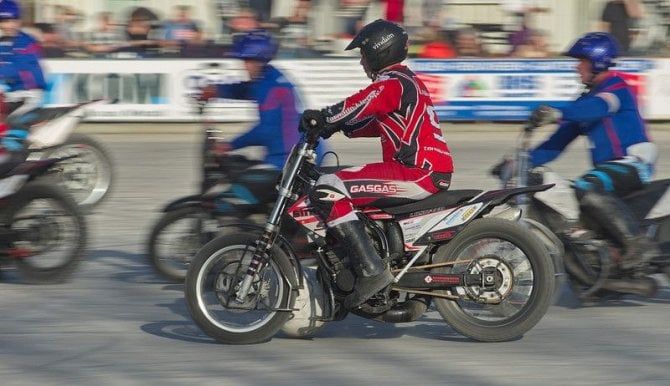 Motoball, a calcio si gioca in moto