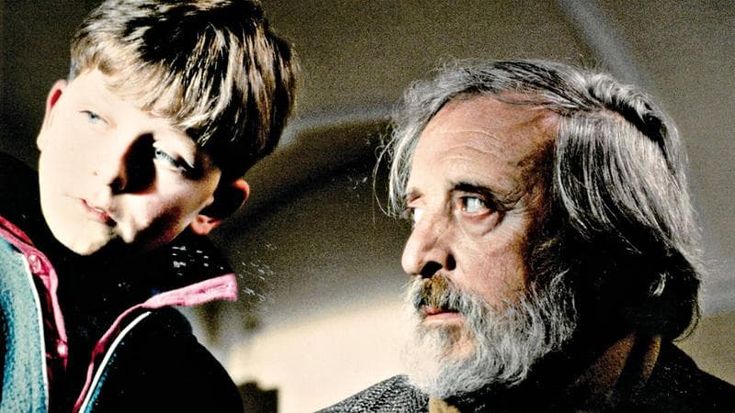 Il mondo eclettico di Felice Andreasi, pittore prestato al cabaret