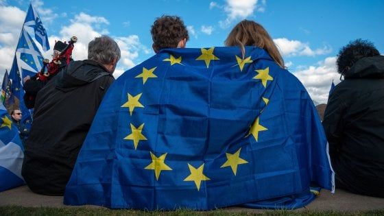 I giovani traditi da Brexit al voto per l'Europa