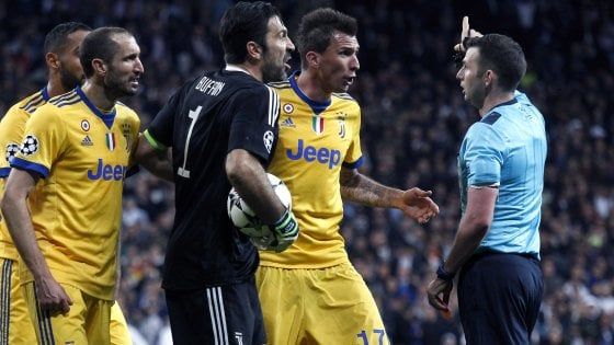Champions League, tre turni di squalifica a Buffon. Ora può firmare con il Psg