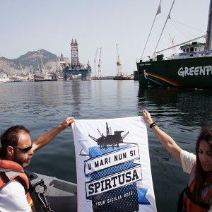 Allarme trivelle nel Canale di Sicilia, arriva la nave di Greenpeace a Palermo