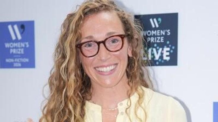 Virginia Evans: “Non è troppo tardi per una lettera d’amore”