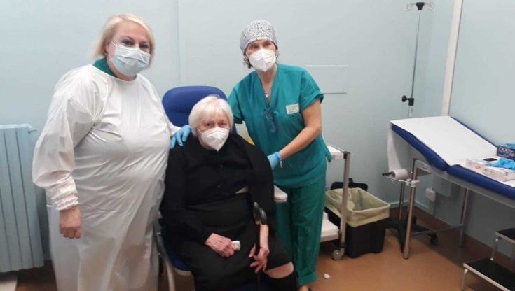 Vaccini agli over 80 a Parma, le aziende sanitarie: "Risposta straordinaria" 