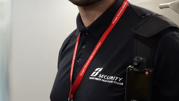 Treni, con le nuove bodycam le aggressioni al personale saranno visibili anche in diretta