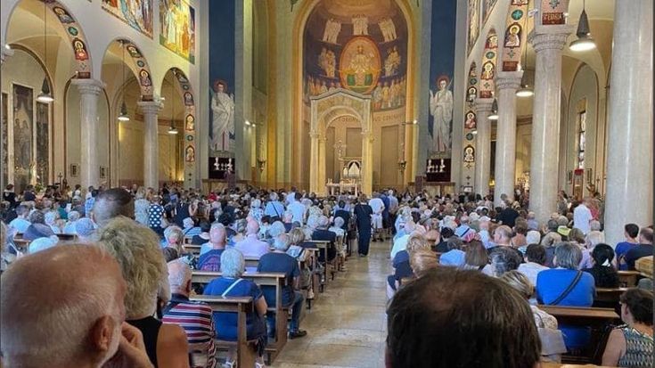 Addio Toto Cutugno: al funerale a Milano anche Gianni Morandi e Pupo