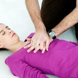 Rianimazione cardiopolmonare, le manovre salva-vita da imparare 