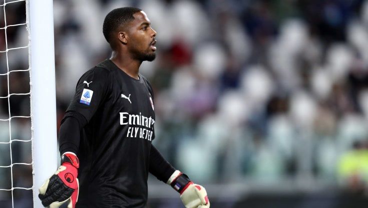 Insulti razzisti a Maignan: identificato e denunciato il tifoso della Juventus
