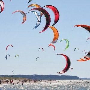 Annegato a Marsala per un malore mentre fa kitesurf un ragazzo di Tivoli