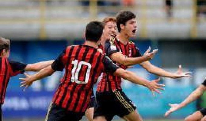 Viareggio, Fiorentina e Milan non tradiscono Palermo a valanga