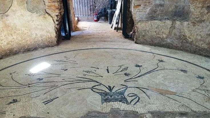 L’antico mausoleo sulla Tiburtina ponte con l’arte contemporanea
