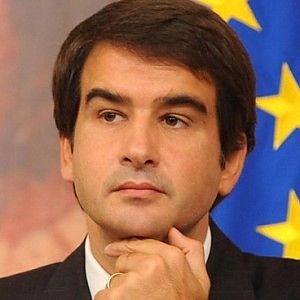 Raffaele Fitto: "Espulsione di Berlusconi dal Ppe? Lo escludo, portiamo voti. Arriveremo al 25%"